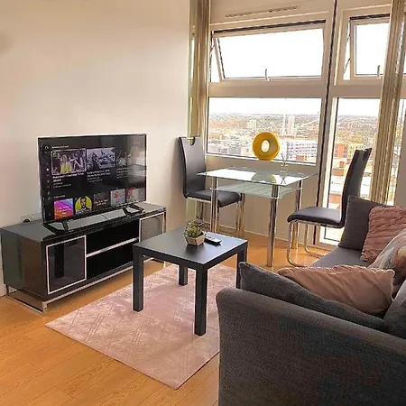 1 Bedroom Apartment *